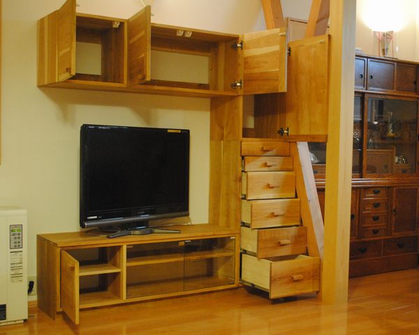 �ǖ�TV�{�[�h