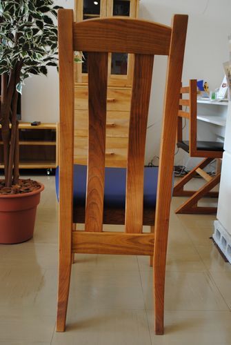 �_�C�j���O�`�F�A�R���t�H�[�g