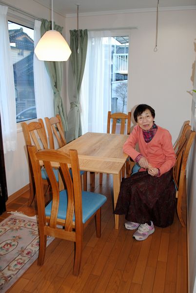 延長ダイニングテーブル無垢