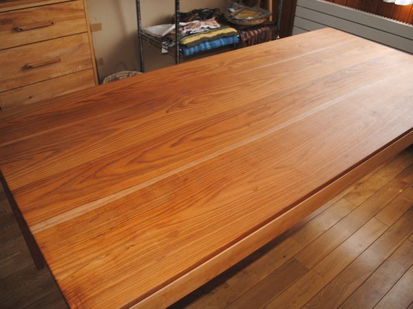 シンプルダイニングテーブル