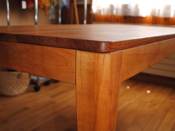 シンプルダイニングテーブル