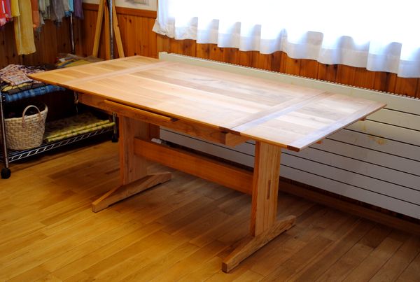 延長式ダイニングテーブル無垢