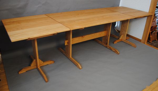 �J�t�F�e�[�u��