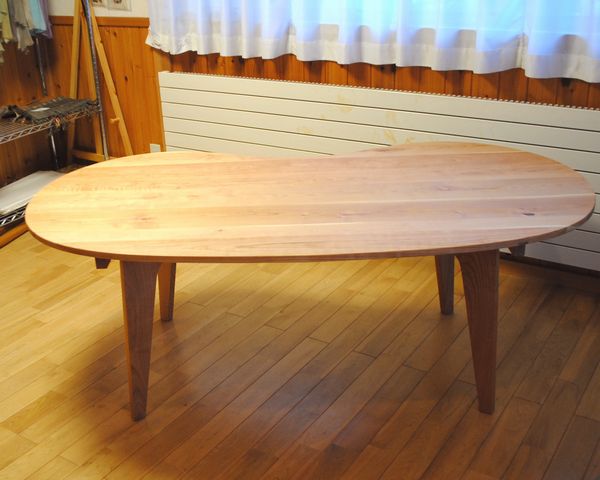 �r�[���^�_�C�j���O�e�[�u��