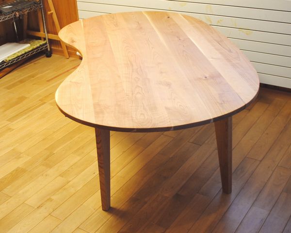 �r�[���^�_�C�j���O�e�[�u��