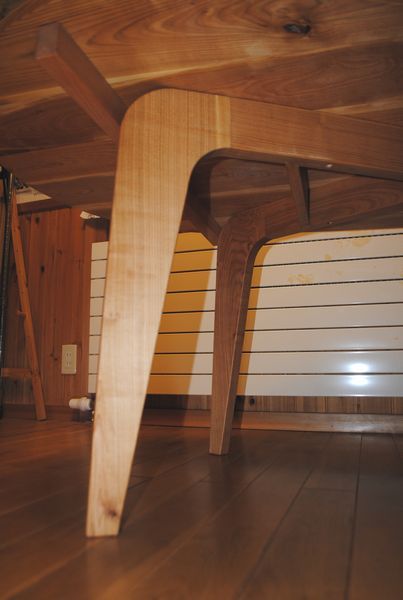 �r�[���^�_�C�j���O�e�[�u��