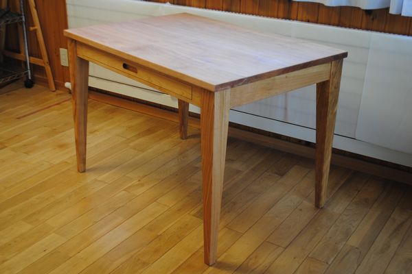 シンプルダイニングテーブル引出付