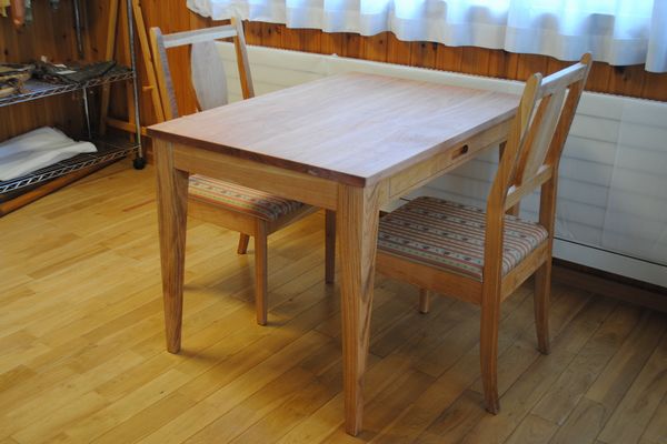 シンプルダイニングテーブル引出付