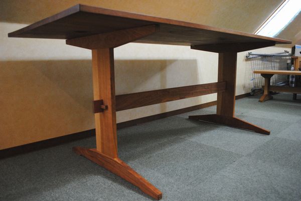 ���_�C�j���O�e�[�u��